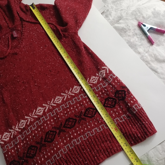 Gitano Holiday Knit Sweater Medium Red V-Neck W/ Hood -Long Sleeve -Drawstring - Picture 10 of 14